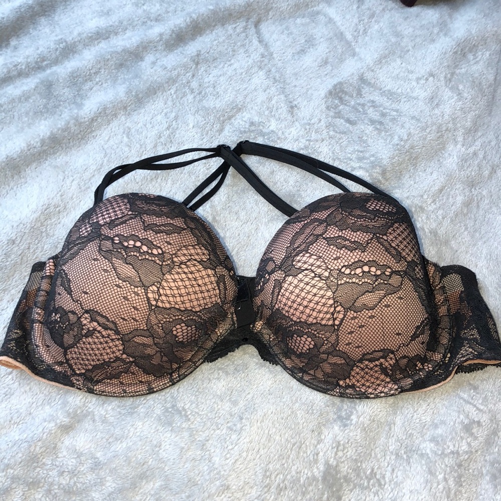 🦋 Victoria’s Secret BioFit Multi-way Lace Bra